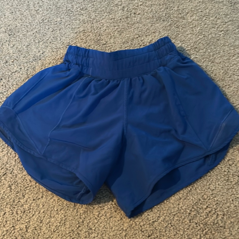 Lululemon Hotty Hot Short 2.5